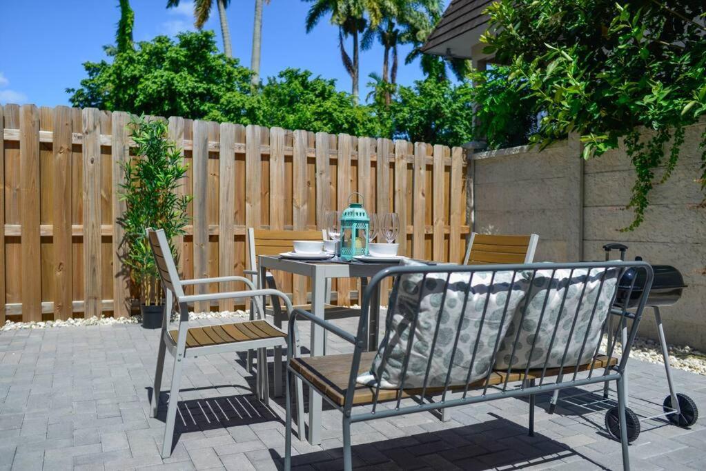 Awesome Townhouse 15 Minutes From The Beach Miami Luaran gambar